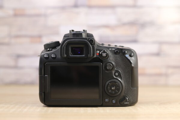 Használt garanciális canon eos 90d dslr tükörreflexes fényképezőgép canon ef és ef-s efs bajonettel aps-c apsc