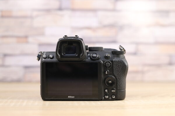 Használt Nikon Z5 MILC fényképezőgép