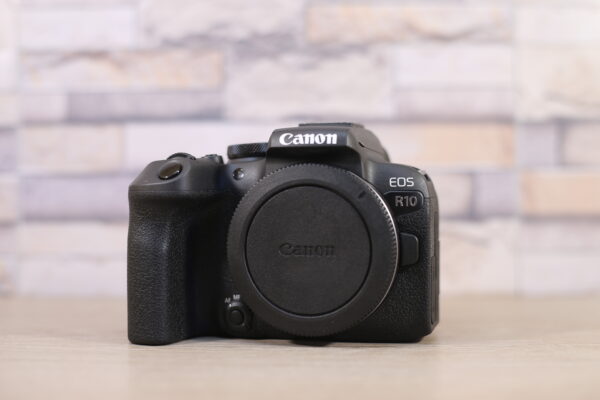 Használt garanciális Canon EOS R10 MILC fényképezőgép
