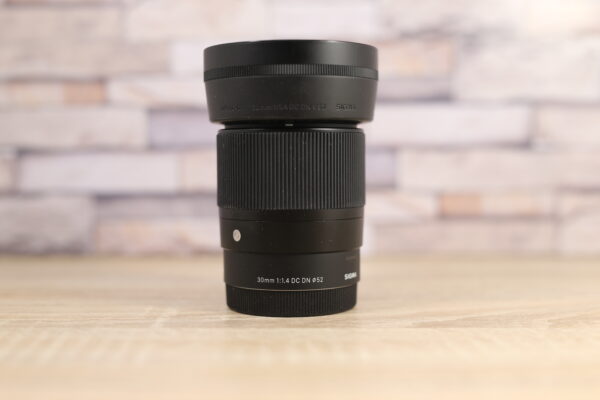 Használt Sigma Contemporary 30mm f1.4 DC DN Sony E objektív