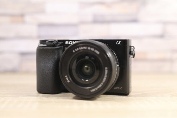 Használt Sony a6000 fényképezőgép + Sony PZ 16-50mm OSS objektív kit