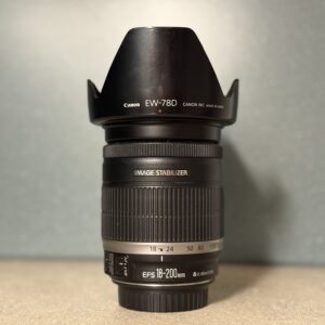 Használt újszerű hibátlan Canon EF-S efs 18-200 18-200mm f3.5-5.6 IS objektív garancia