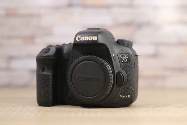 Használt Canon EOS 7D Mark II mk2 mk 2 dslr tükörreflexes fényképezőgép