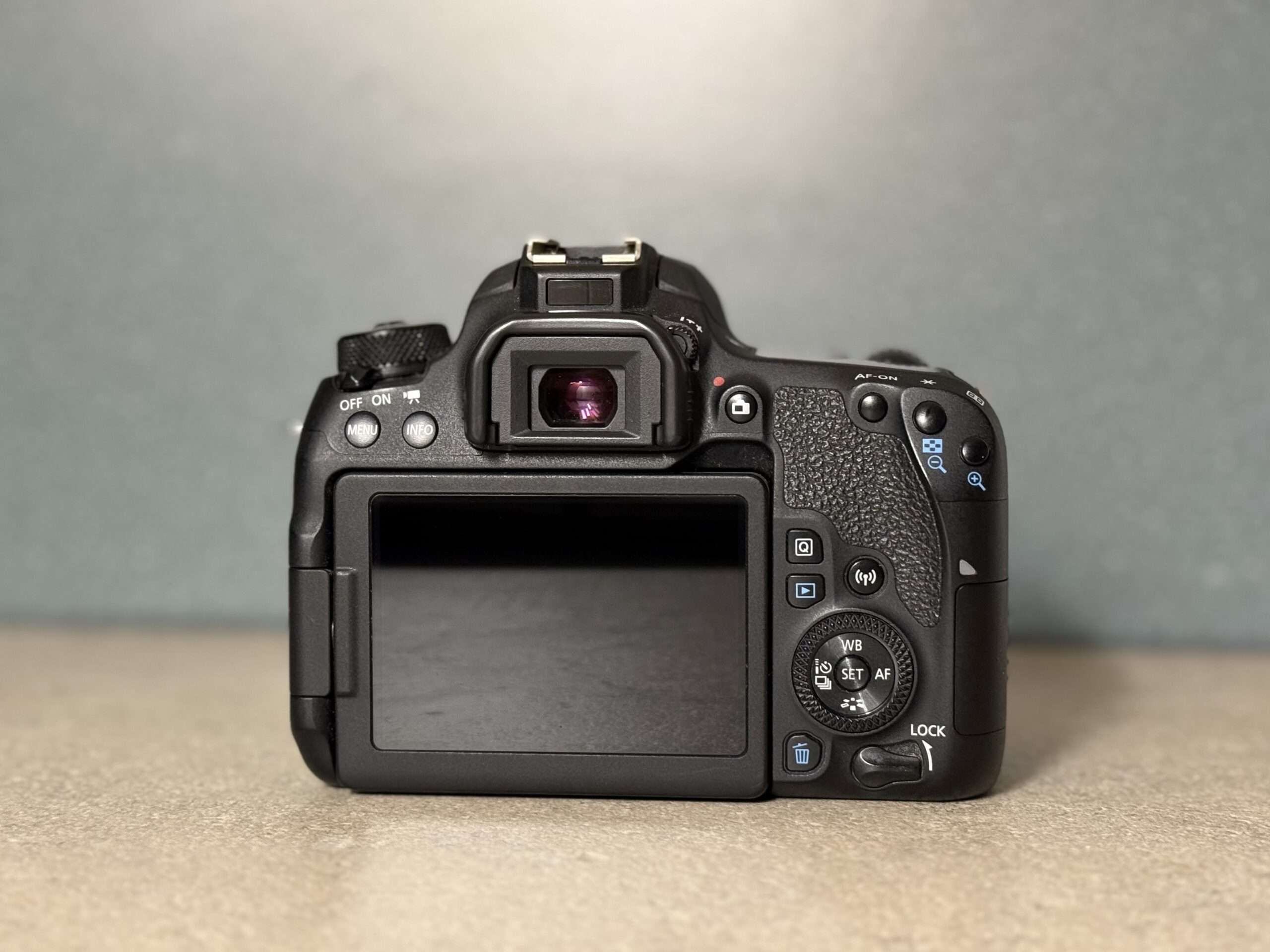 Használt újszerű canon eos 77d dslr tükörreflexes fényképező fényképezőgép garancia