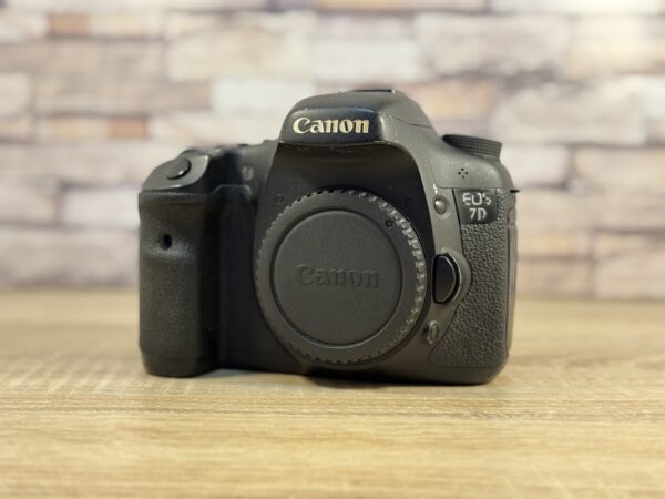 Használt Canon EOS 7D tükörreflexes profi fényképezőgép dslr