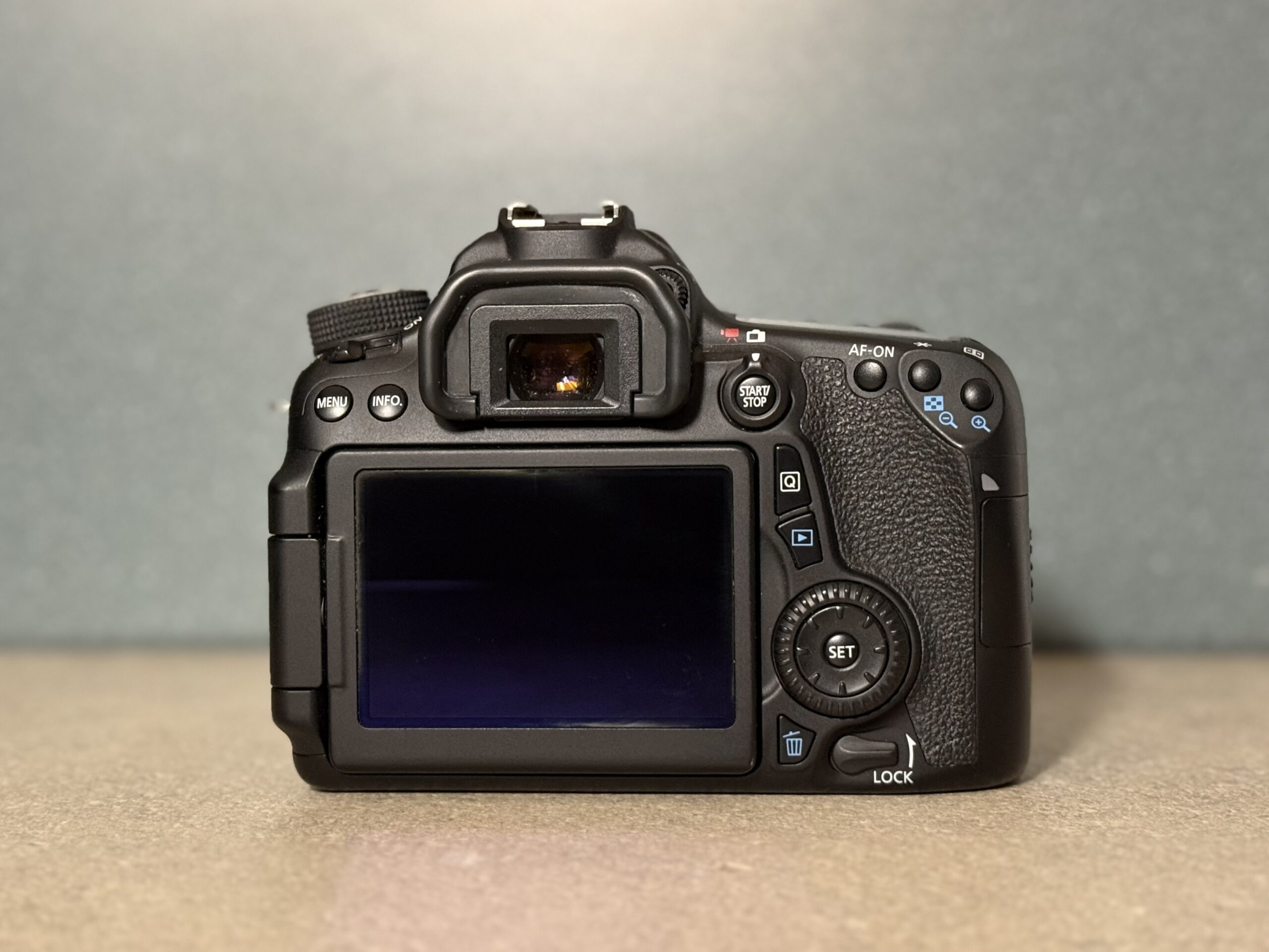 Használt Canon EOS 70D tükörreflexes fényképezőgép dslr ef efs ef-s apsc aps-c garancia újszerű